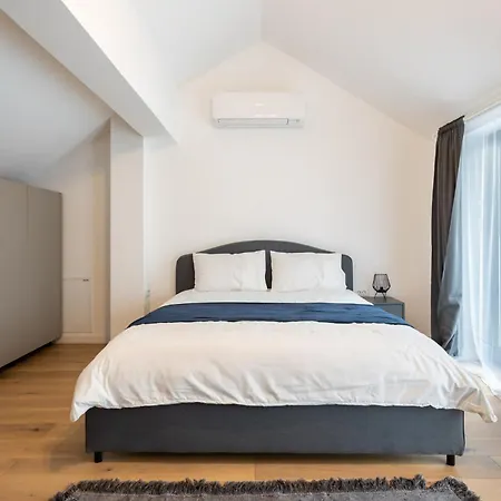 Hygge I Piata Unirii Bükreş